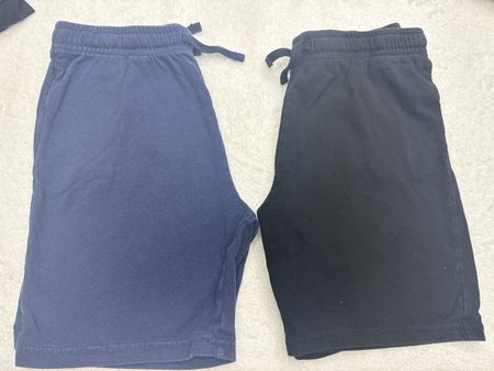 Lot de 2 shorts H&M, taille 134, été, en parfait état!