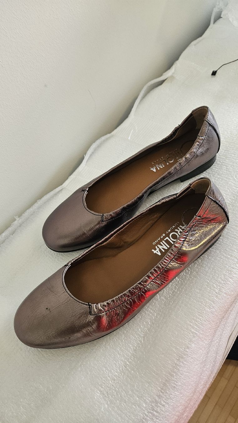 Scarpe da donna: ballerina bronze  – Nuovo (secondo la descrizione) da Meggen venduto da Msmarket
