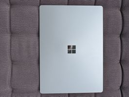 Microsoft Surface Laptop i7
