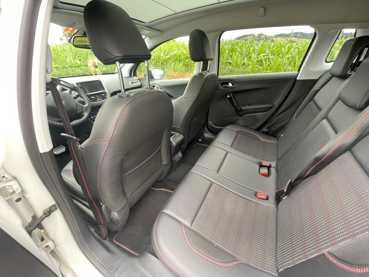 Peugeot Autos: Peugeot 2008 1.2 e STT – Gebraucht aus Affoltern am Albis von and_w2gp 6