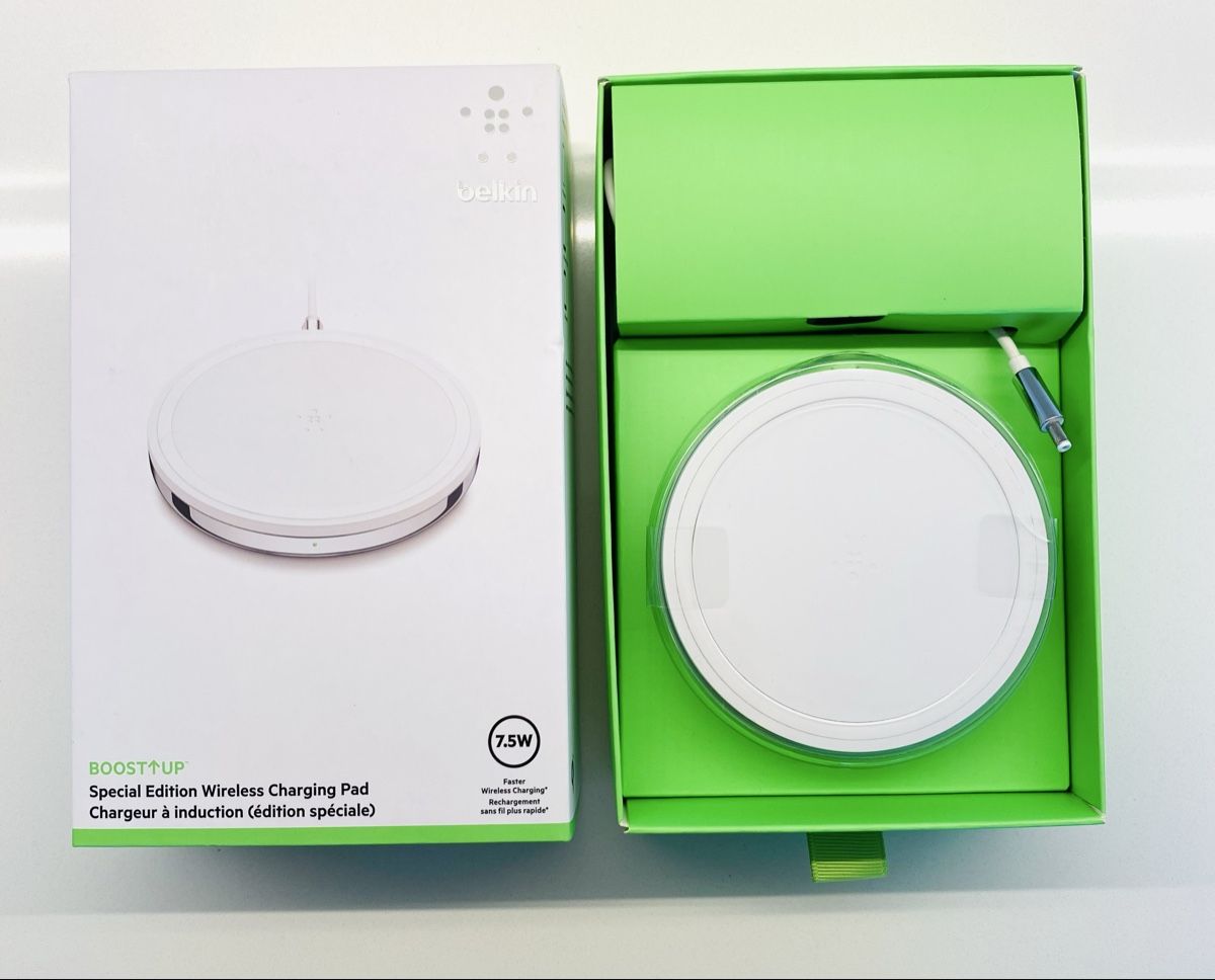 Belkin Ladegeräte: Special Edition Wireless Charging Pad – Neu (gemäss Beschreibung) aus Basel von phidelitas 5