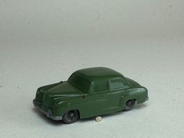 Wiking Mercedes 180 D unverglast maigrün
