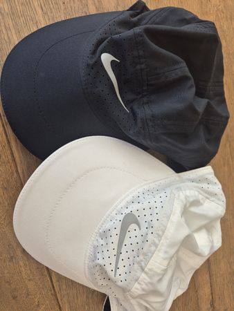 2 NIKE Laufmützen Neuwertig 
