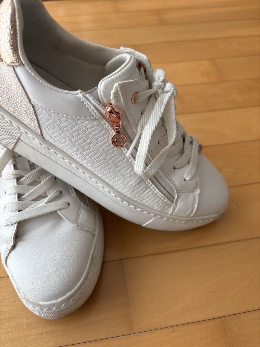 Tamaris Scarpe da donna: Tamaris Sneakers Gr 39 – Usato da Embrach venduto da Dmoney 3