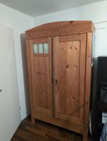 Schrank Kiefer Massiv Holztüren mit Fenster