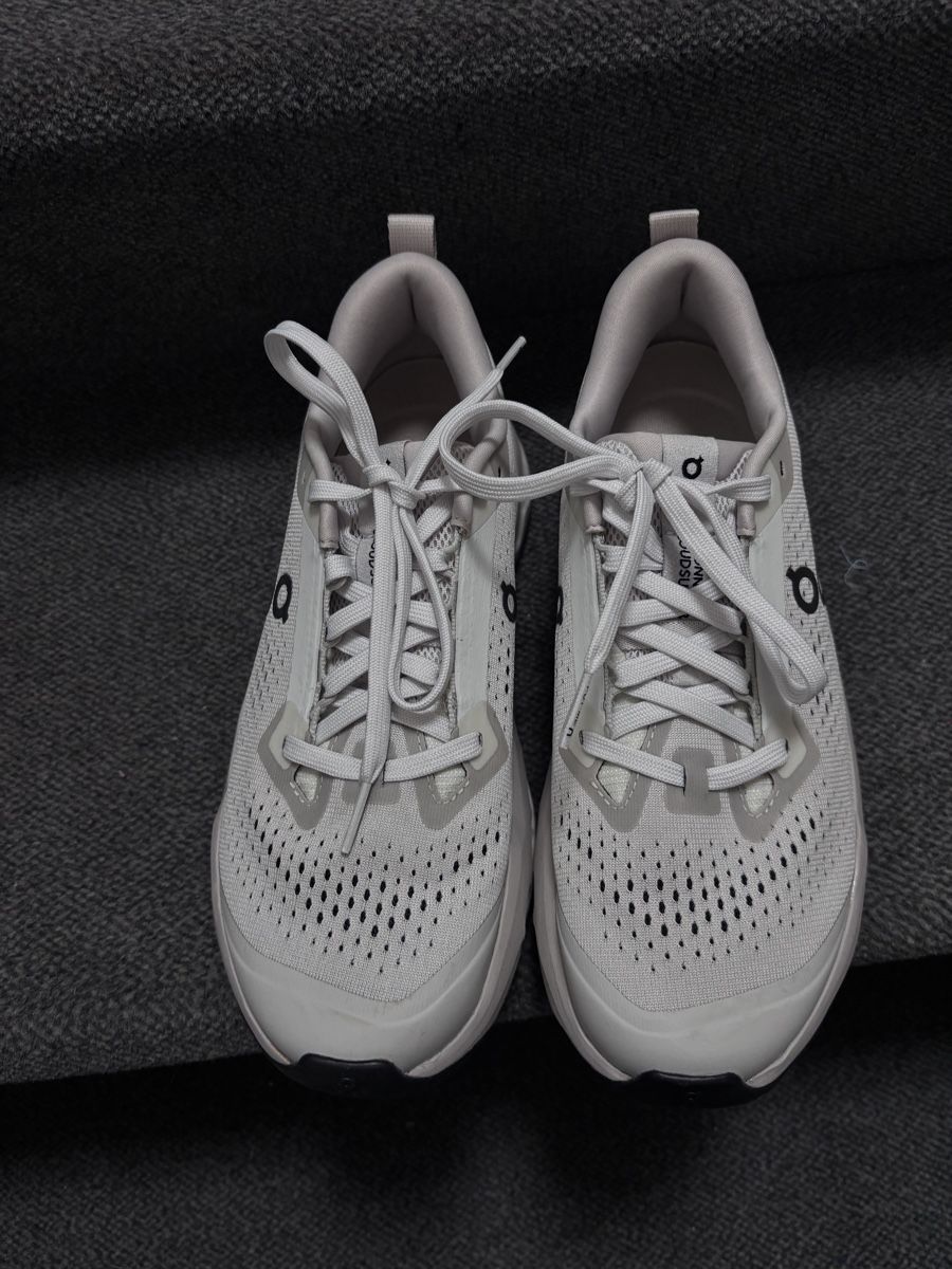 On Scarpe da donna: On running cloudsurfer trail   – Nuovo (secondo la descrizione) da Zürich venduto da Hanna-Hadorn 1