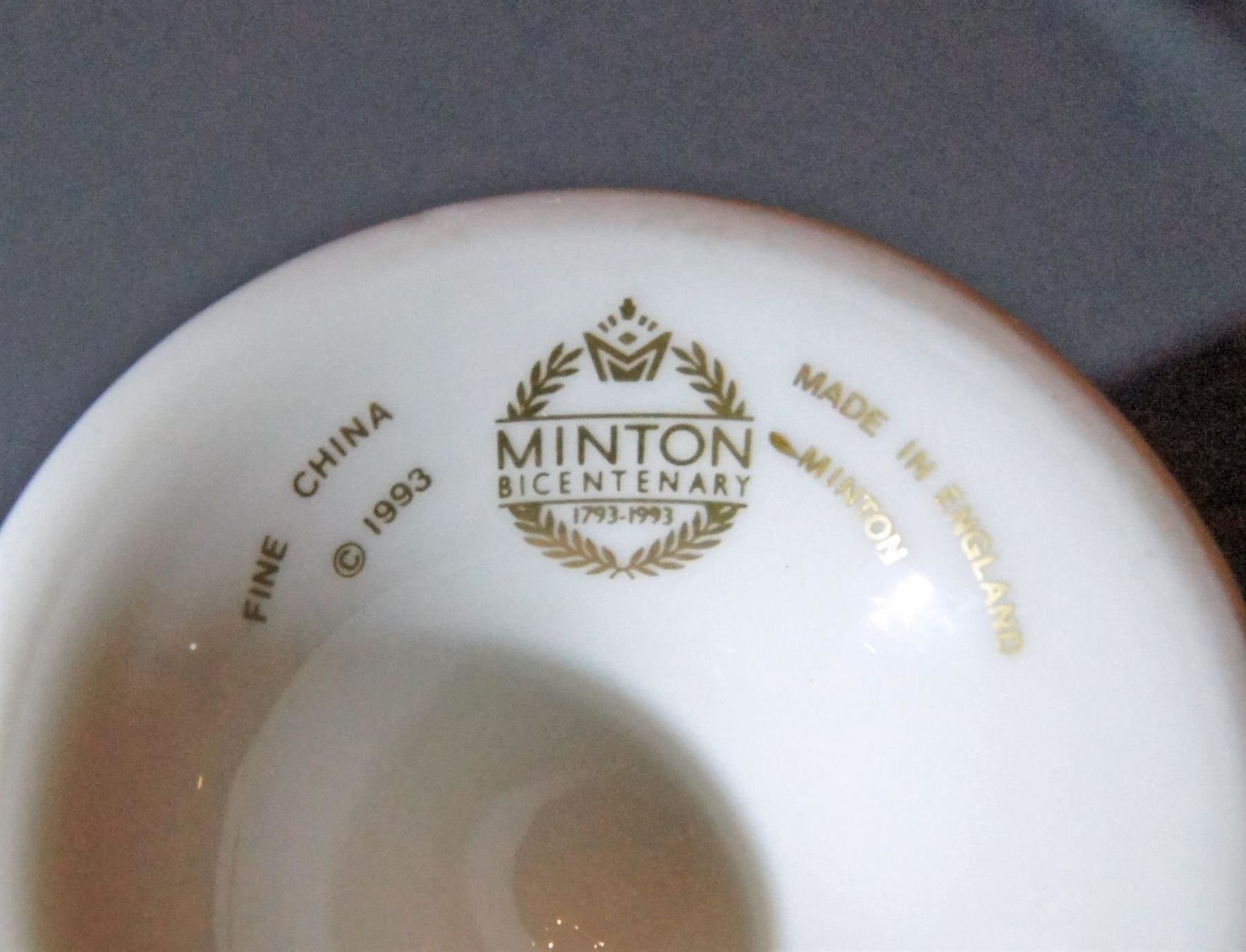 Vase & Récipients: Minton Bicentenary 'Rose Basket' Vase – D'occasion à Geroldswil par ARTEFACTO 5