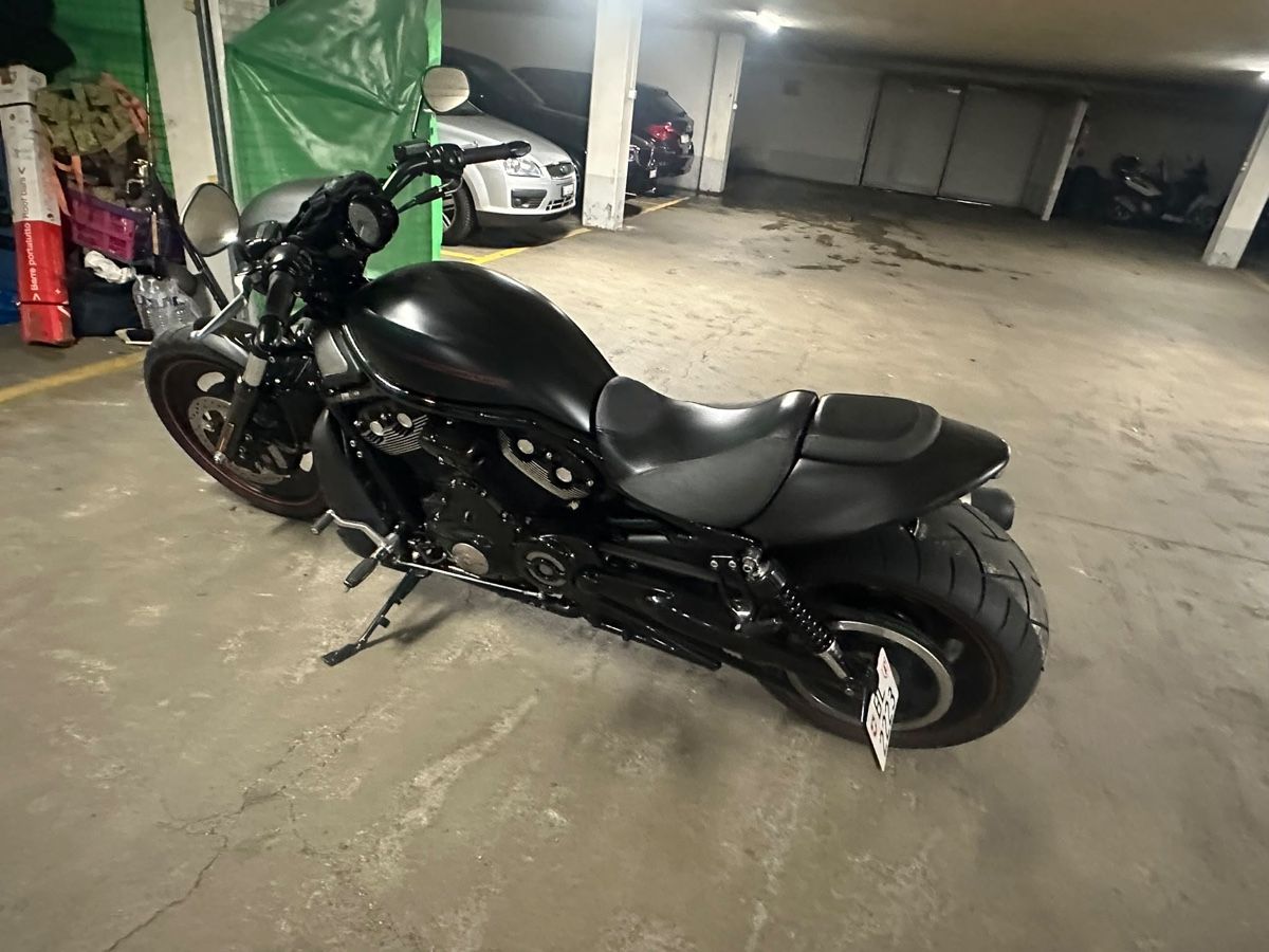 Harley-Davidson Chopper: Harley-Davidson Night Rot spaciall 2007 – Gebraucht aus Pratteln von jes_ybg6 5