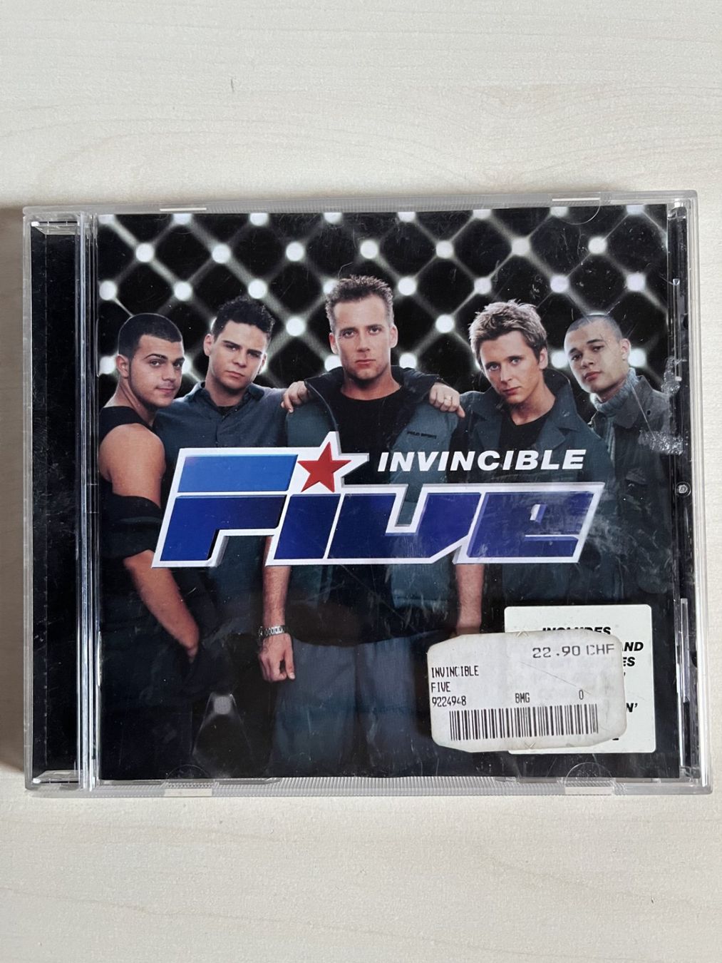 CD: FIVE - Invincible – Usato da Bern venduto da Twin-Peaks