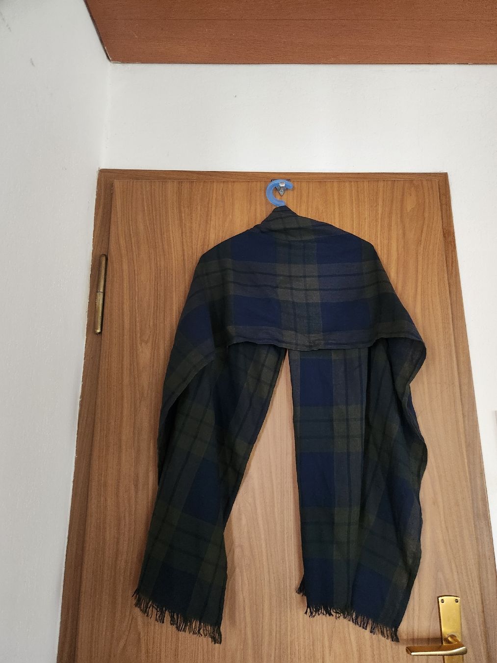 Tommy Hilfiger Sciarpe: Écharpe carreaux bleu vert Tommy Hilfiger  – Usato da Niedergösgen venduto da Eva2410 1