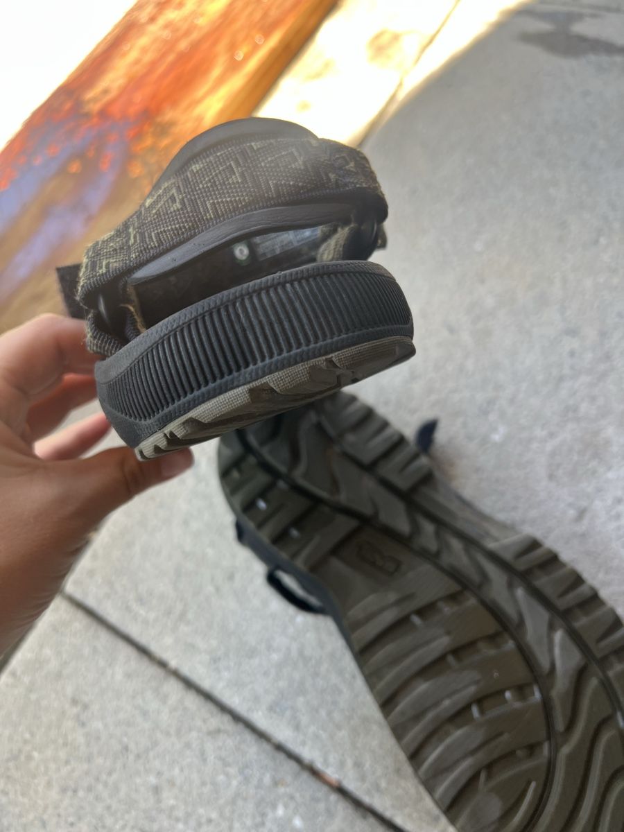 Teva Herrenschuhe: Teva Sandals Black Pattern EU 39.5 Used – Gebraucht aus Glattpark(Opfikon) von Seri_pa 2