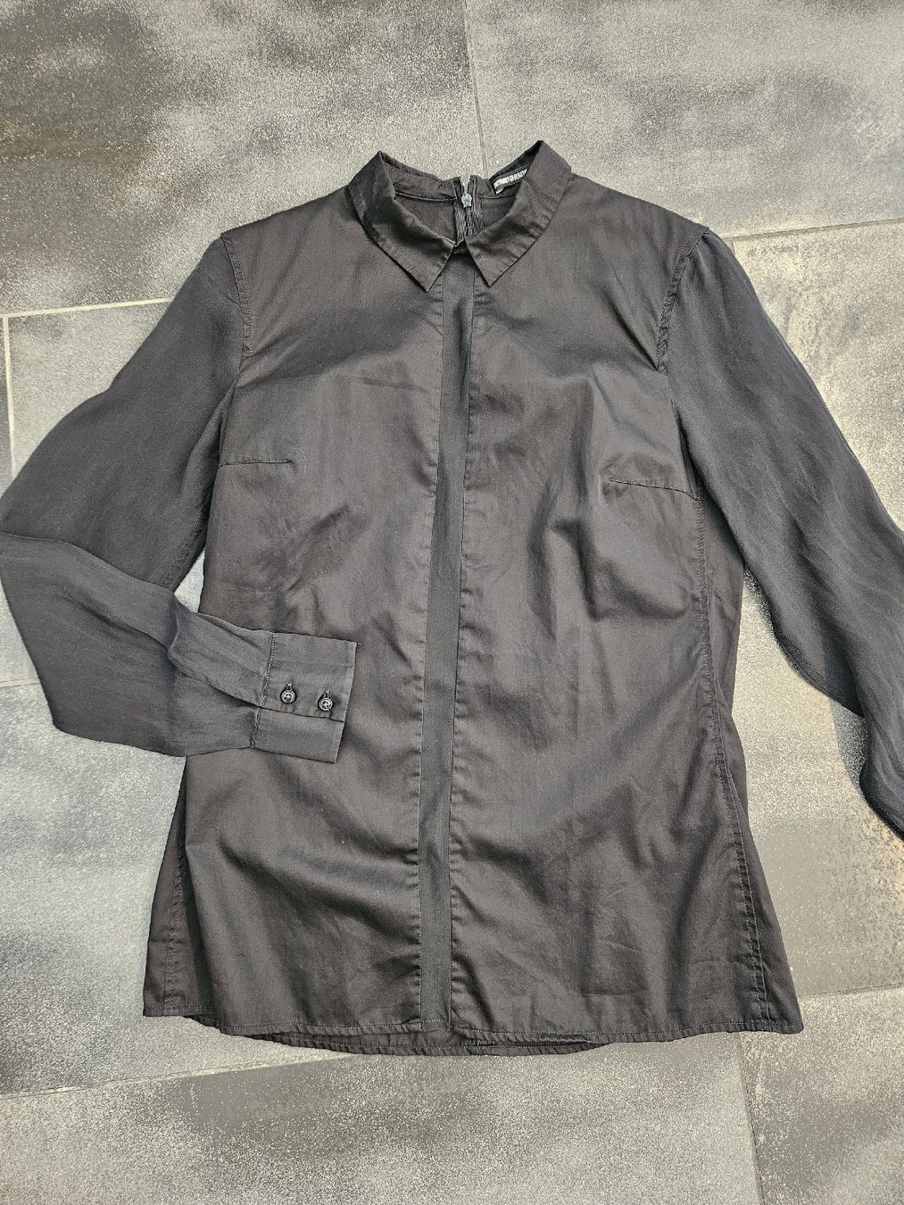 Drykorn Camicette: Damen Bluse schwarz Grösse M DRYKORN – Nuovo (secondo la descrizione) da Ormalingen venduto da nomolnoi