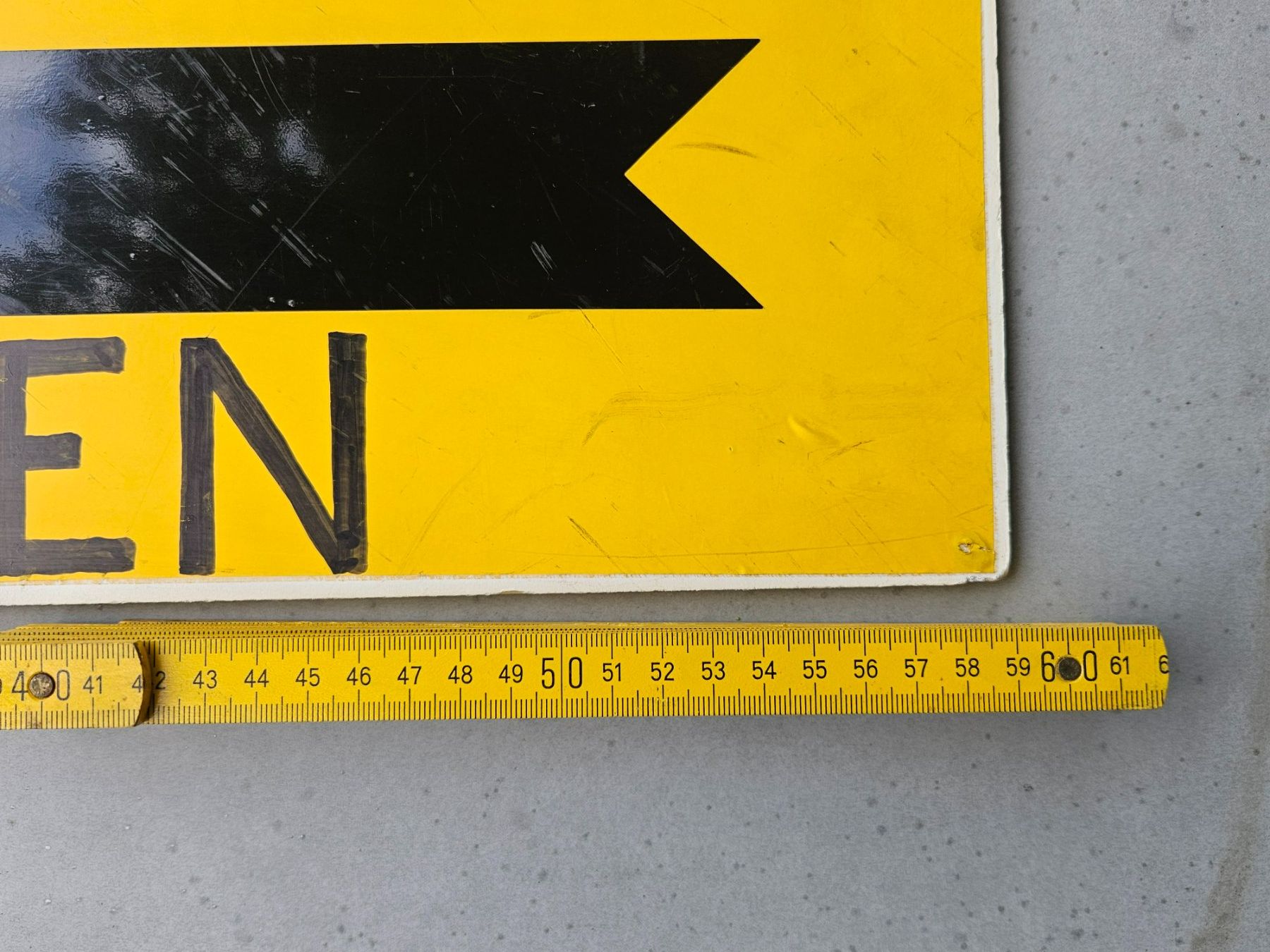 Insegne: Secondhand Shop Schild Pfeil Links "OFFEN" – Usato da Nendeln venduto da Regs182 2