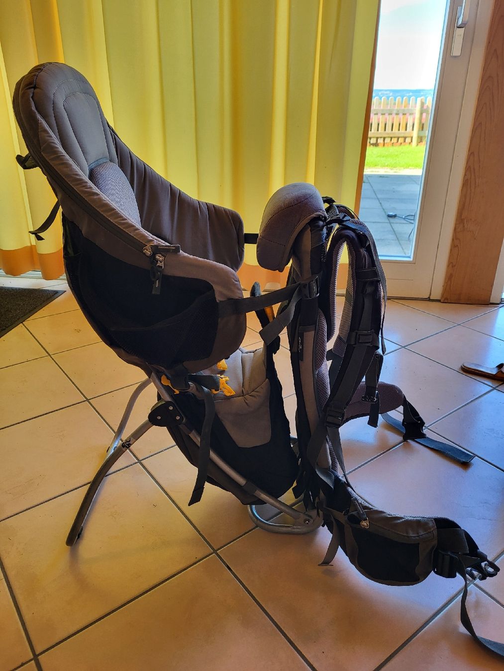 Deuter Borse & Zaini: Deuter Kraxe Kindertrage – Usato da Thal venduto da svsch