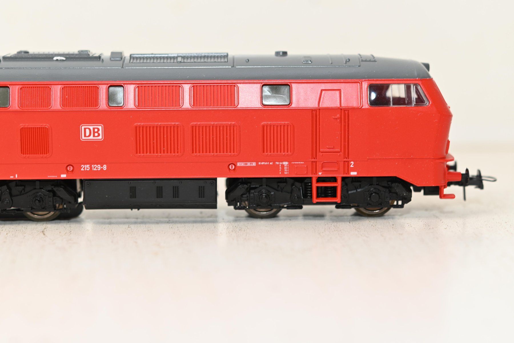 Roco Modelleisenbahnen: BR 215 Roco HO/AC Digital Adr 3 mit OVP – Gebraucht aus Laupen ZH von Zmoewe 2