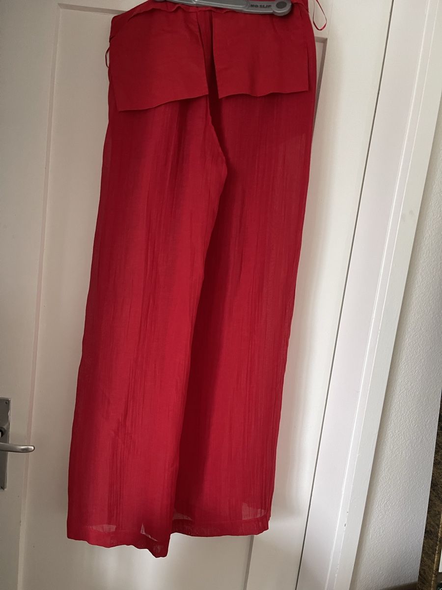 Massimo Dutti Hosen: Pantalon fluide Massimo Dutti rouge  40 neuf, – Neu (gemäss Beschreibung) aus Kloten von Vermicelles 1