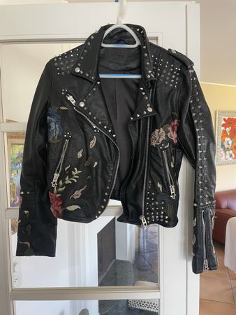 BLANKNYC Lederjacke Nieten Blumen Gr. S