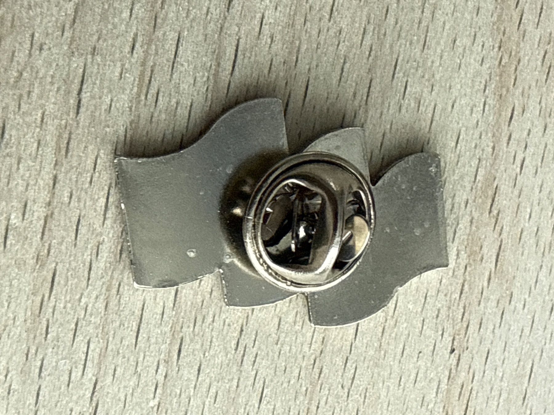 Placchette & Badge: Pin Berner Zeitung – Usato da Glattbrugg venduto da Schweigmatt 1