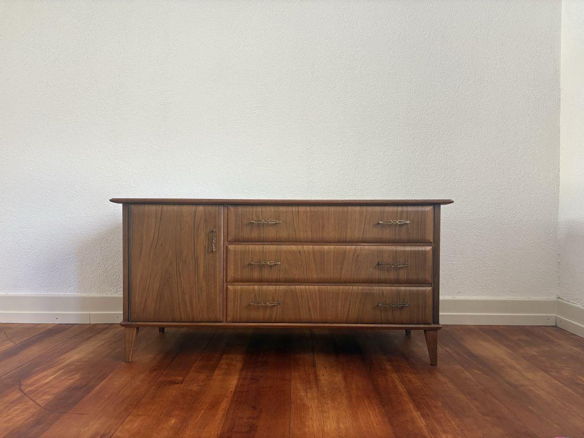 Cassettiere: Exklusive Mid-Century Sideboard-Kommode – Usato da Bern venduto da sei_d9jy