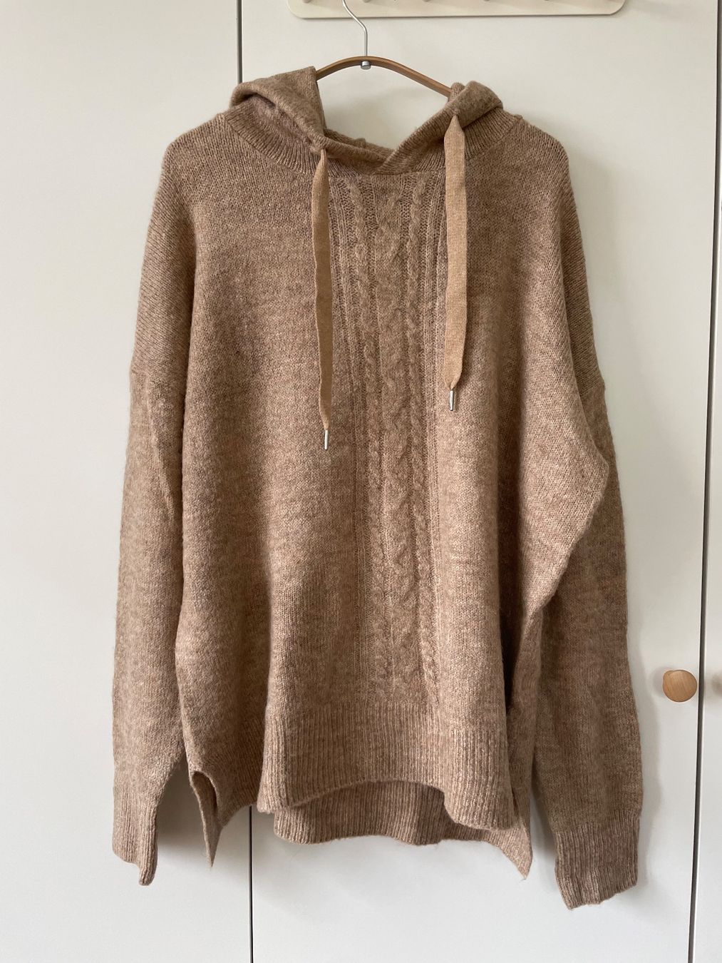 Maglioni & Felpe: Kuschliger Kapuzen-Pullover Chicorée Gr M – Usato da Neukirch an der Thur venduto da bee88