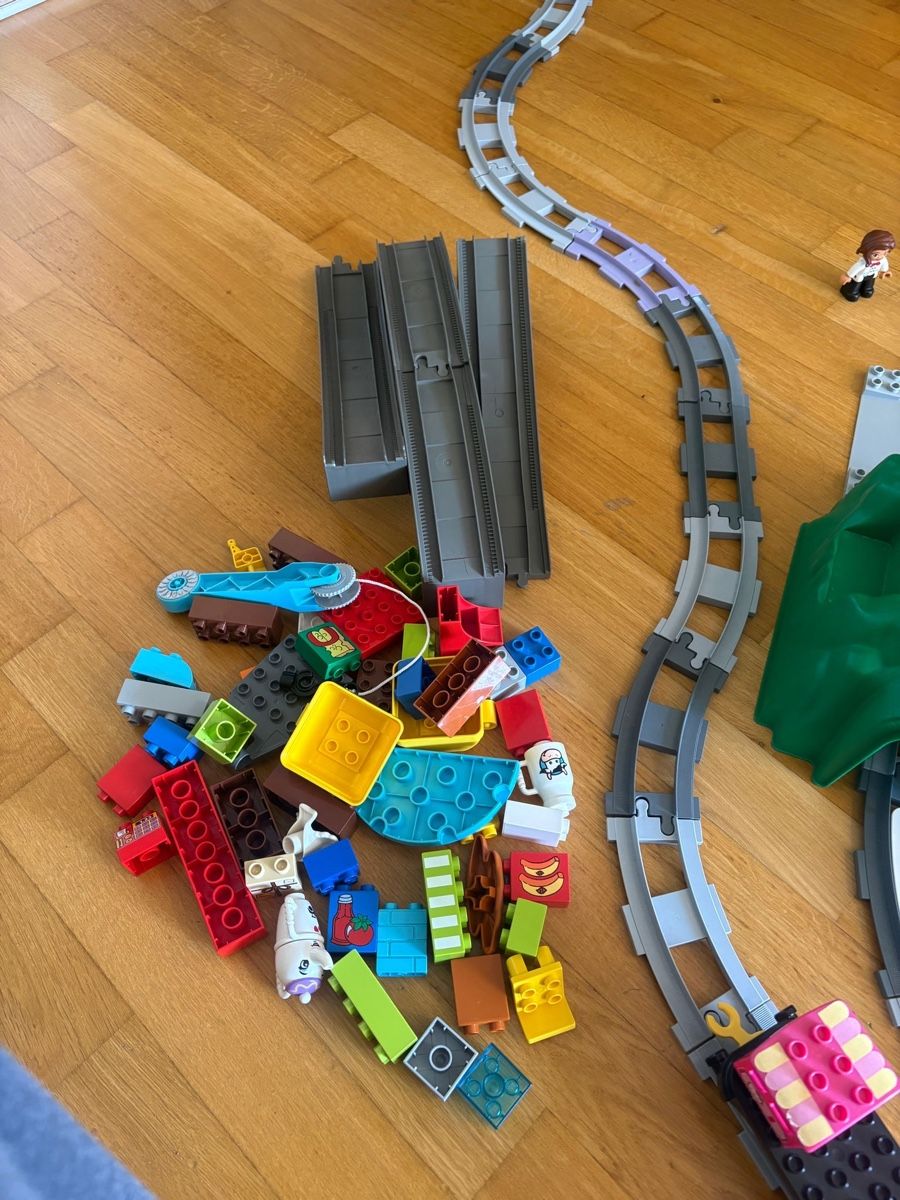 Lego Giocattoli: Lego Duplo riesen Eisenbahn Set - – Usato da Münchenstein venduto da sommerverkauf12 3