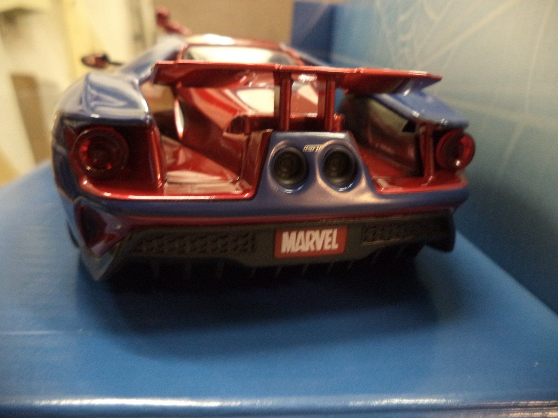 Ford Modellautos: SPIDER-MAN 6 2017 FORD GT mit Figur 1:24 – Neu und originalverpackt aus Rieden AG von Wirth03 4