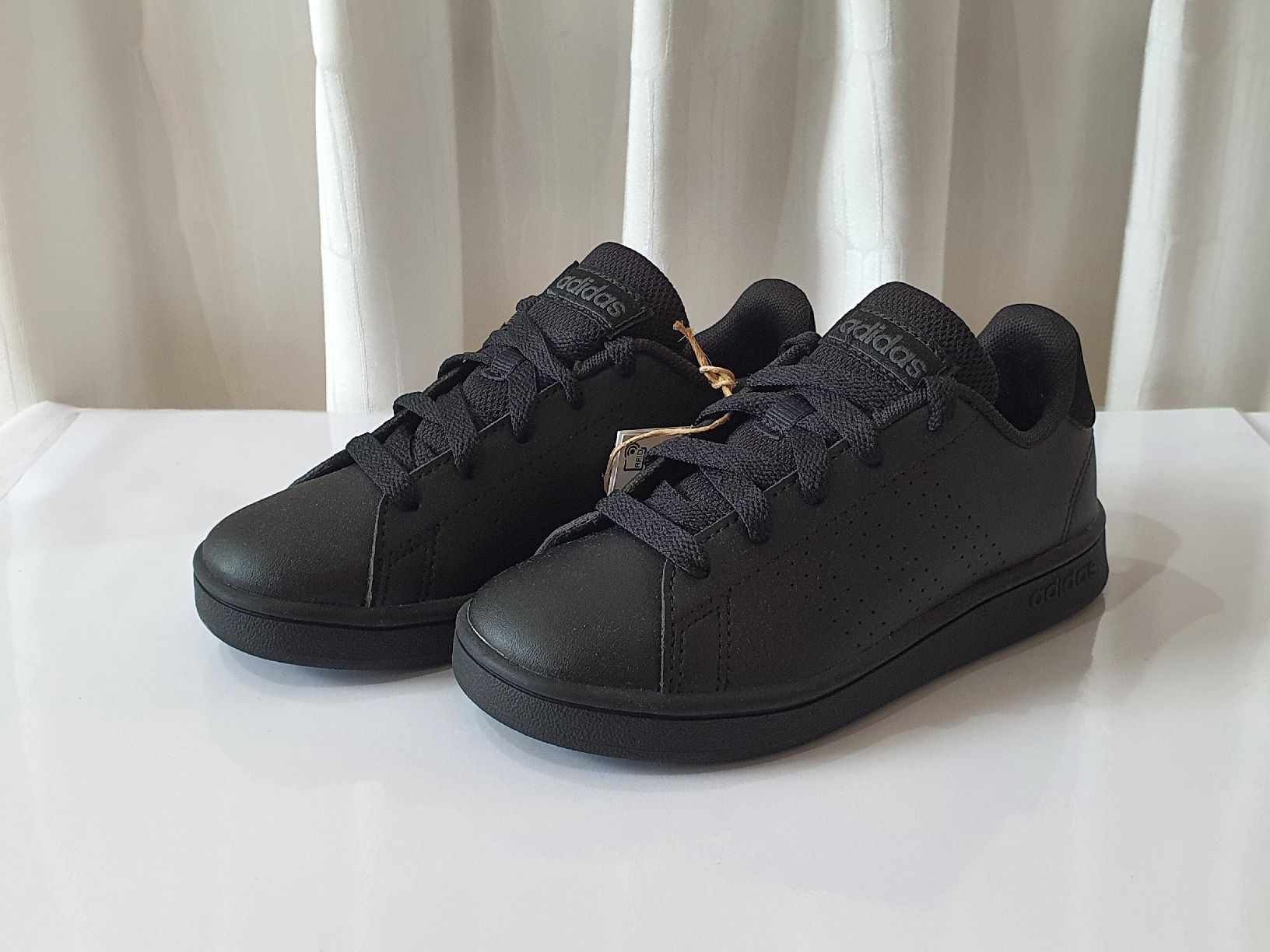 Adidas Scarpe per ragazzi: Gr. 28 - Adidas Kinderschuhe, Neu – Nuovo e nell'imballaggio originale da Nürensdorf venduto da SunshineKinderschuhe