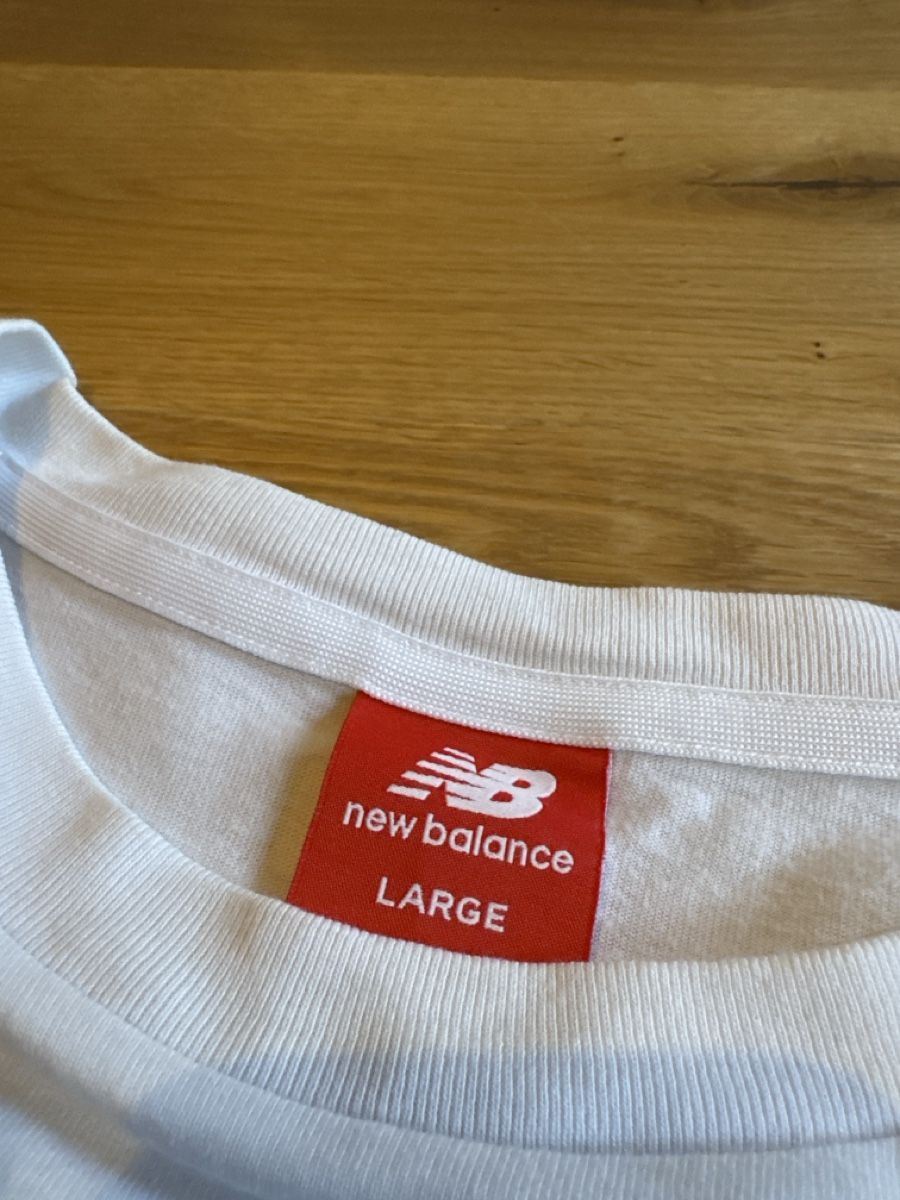New Balance T-shirts: new balance shirt – D'occasion à Nidau par stubeee 2