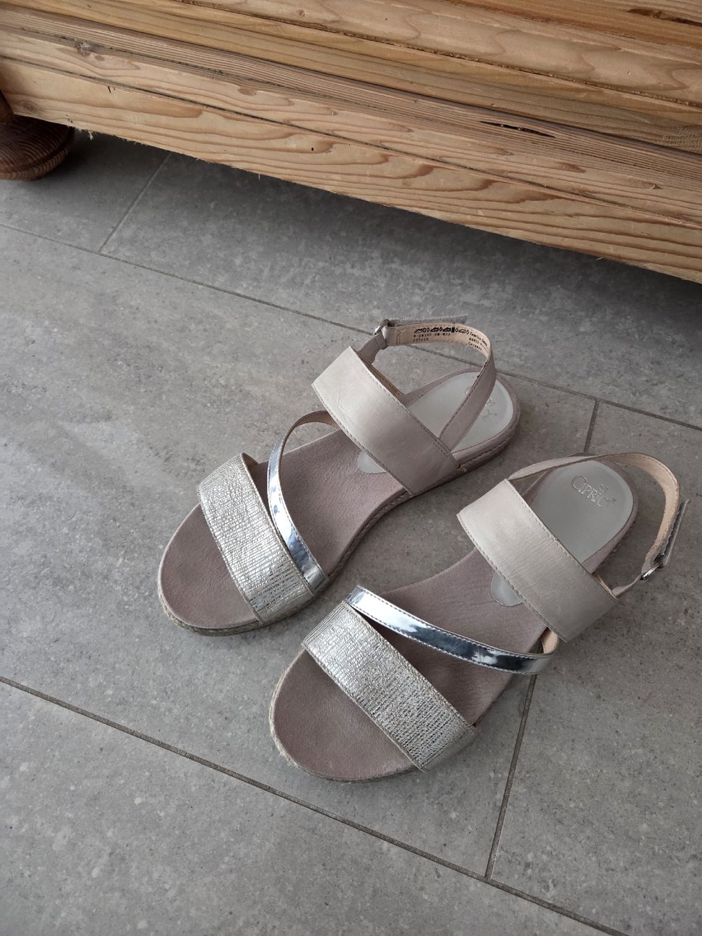 Damenschuhe: schöne Sandalen Caprice – Gebraucht aus Wiesendangen von Sinhuk