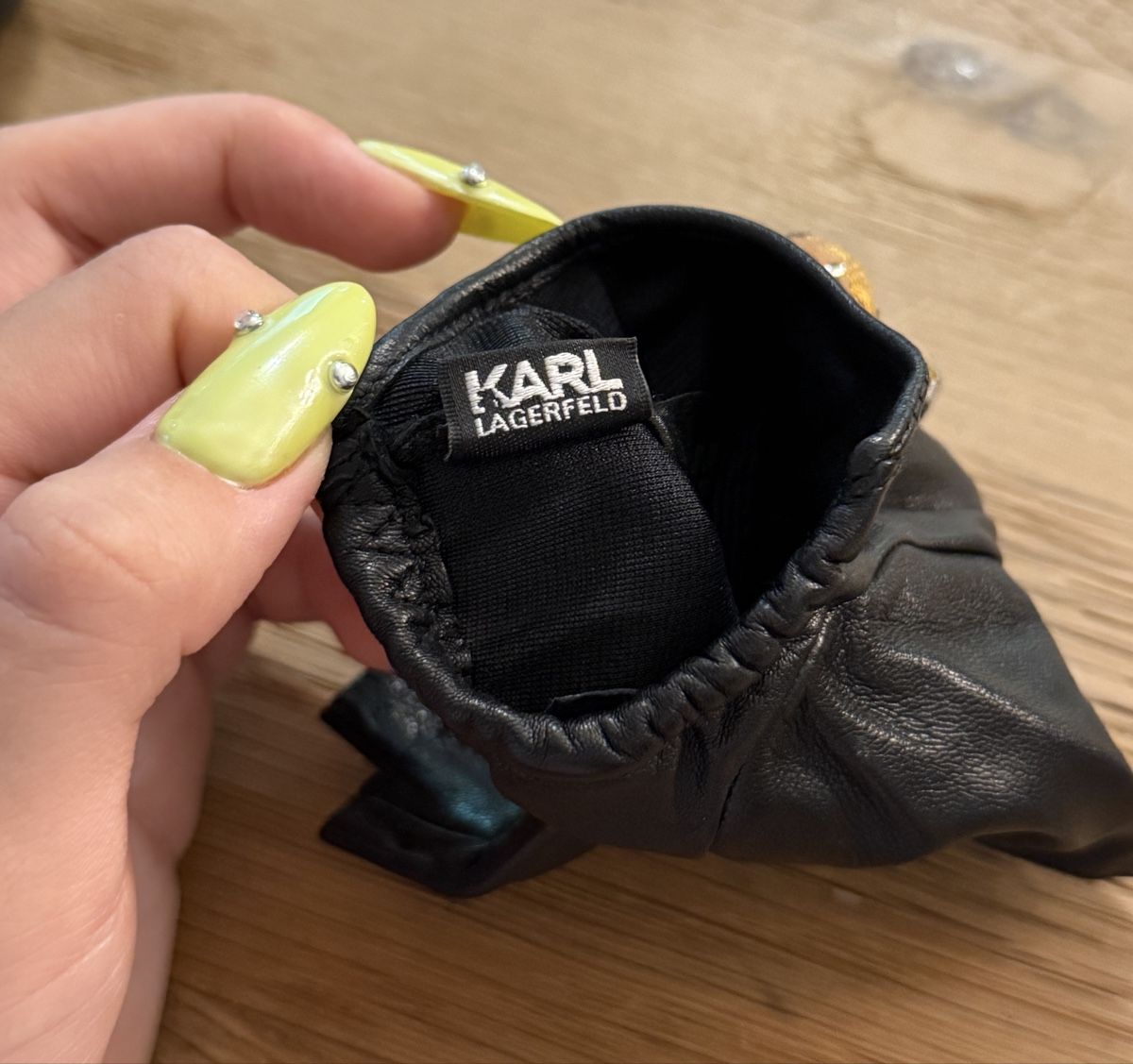 Karl Lagerfeld Guanti & manicotti: KARL LAGERFELD Leder Fingerhandschuhe mit Steinen – Nuovo (secondo la descrizione) da Bern venduto da Natacha1997 4