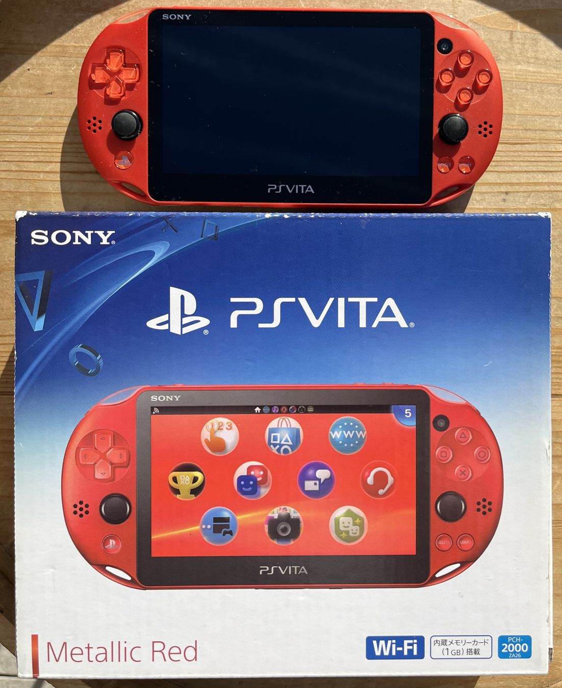 Sony Konsolen: Sony PlayStation PS Vita 2000 Metallic Red – Gebraucht aus Dornach von Deco89