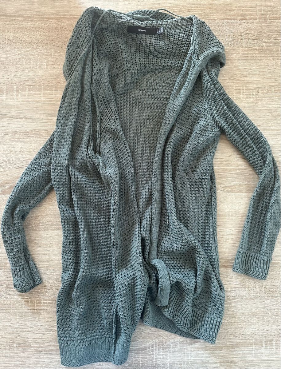 Lots de vêtements: 4 Strickjäggli Gr L – D'occasion à Birrwil par kidsstore 1