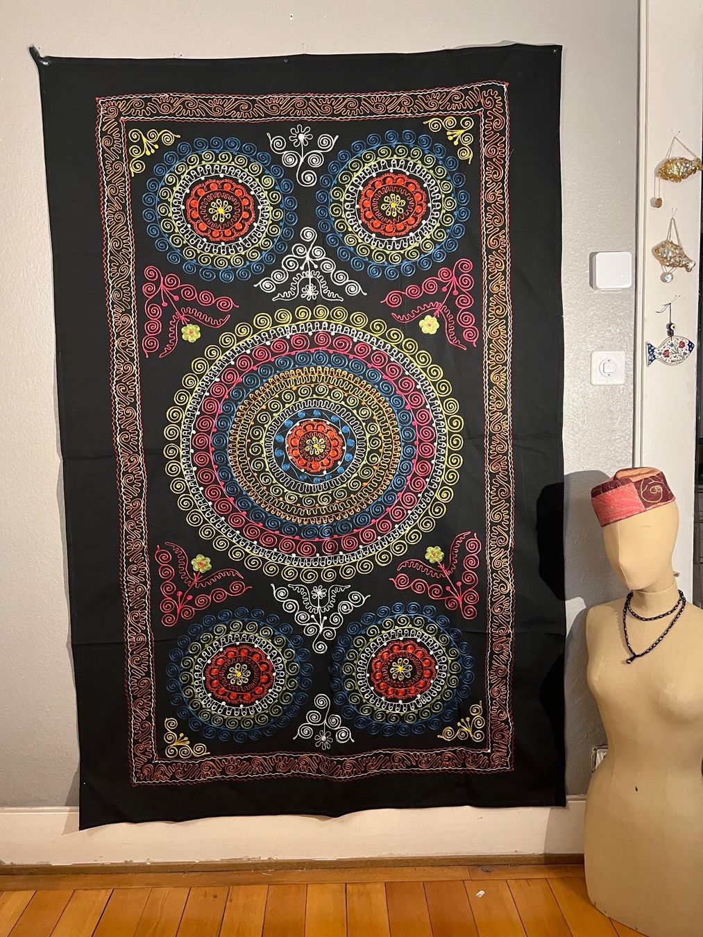Stoffe: Nappe ou tenture, coton brodé, Inde-Pakistan – Gebraucht aus Genève von DELIRBEADS