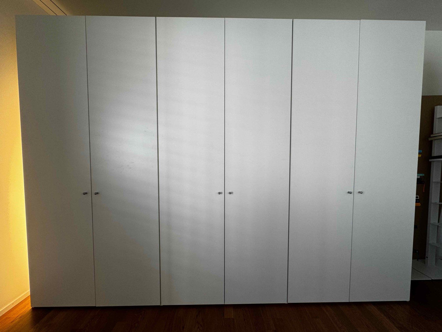 Interio Armadi: Kleiderschrank - Milo - Interio - Edelweiss - 3mx2.2mx0.59m – Usato da Zürich venduto da hemis 5