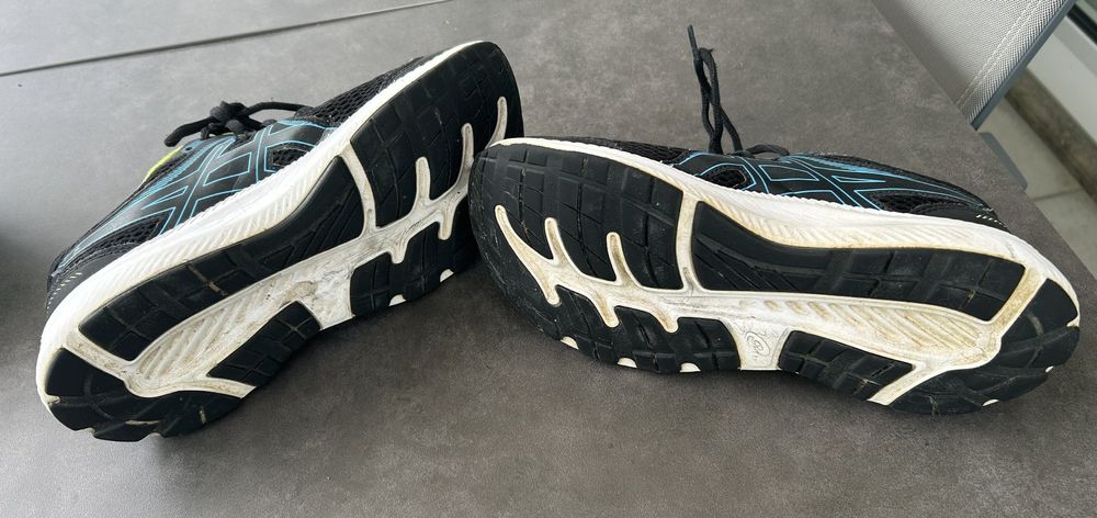 Asics Herrenschuhe: ASICS CONTEND 7 Laufschuhe, schwarz, Gr. 40 – Gebraucht aus Laufen von Gwitterchischte 3