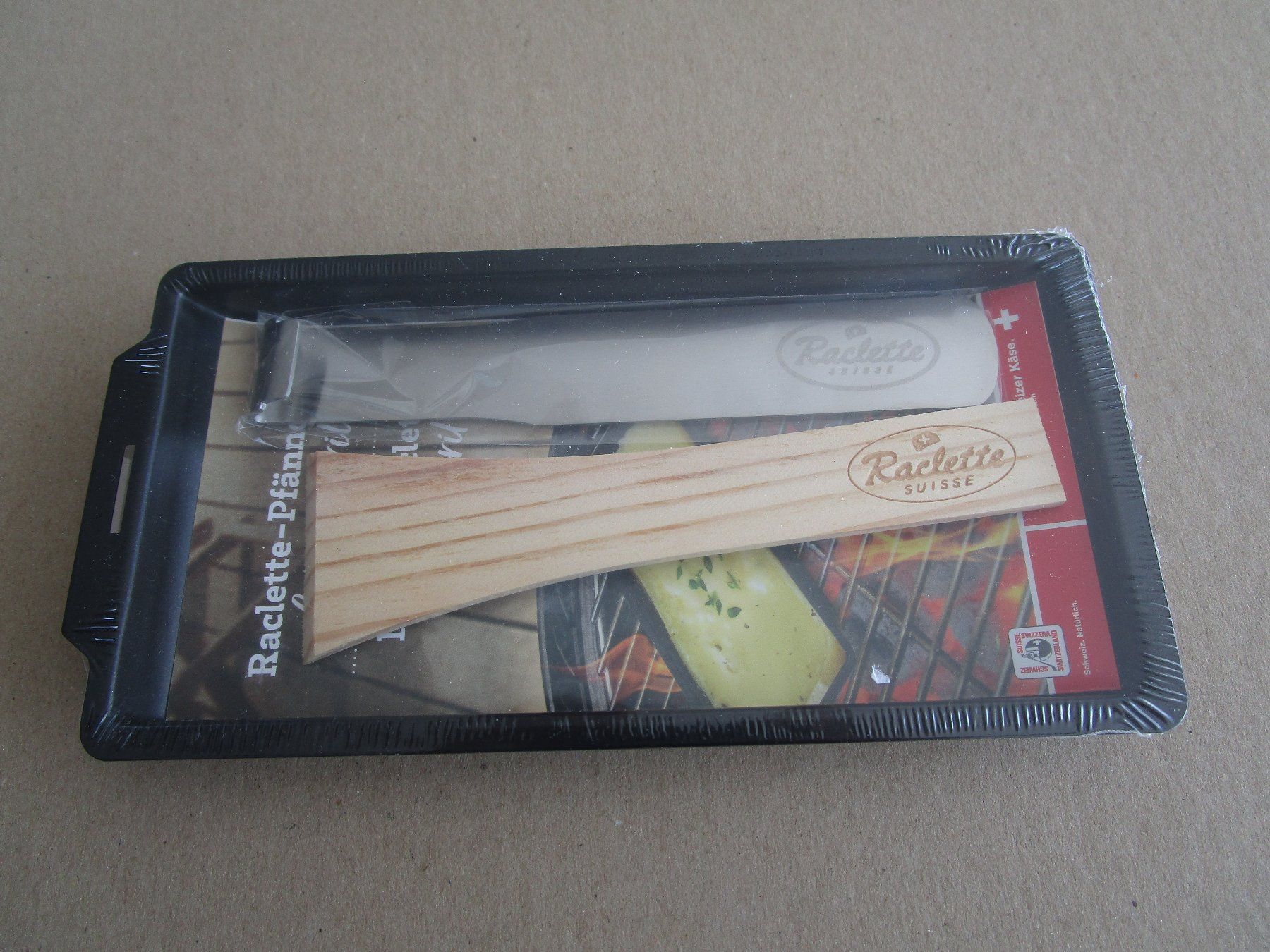 Cucine complete: Grill Raclette Pfännchen – Nuovo e nell'imballaggio originale da Grenchen venduto da Bass25