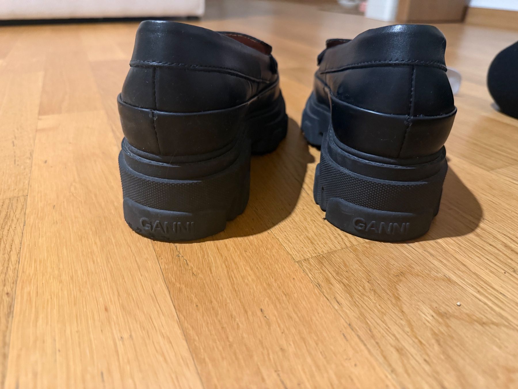 Ganni Scarpe da donna: Mocassins Ganni – Usato da Neuchâtel venduto da tamd 4