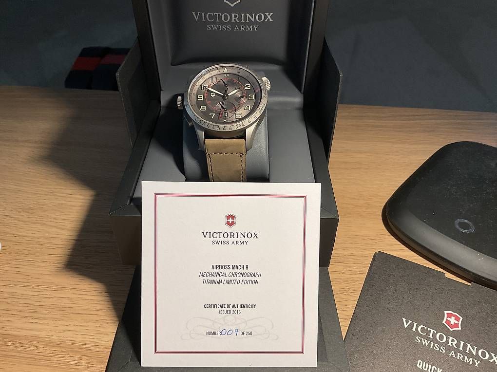 Orologi: VICTORINOX TITANIUM LIMITED EDITION CHRNOGRAPH – Usato da Alpnach Dorf venduto da desdemona01 2