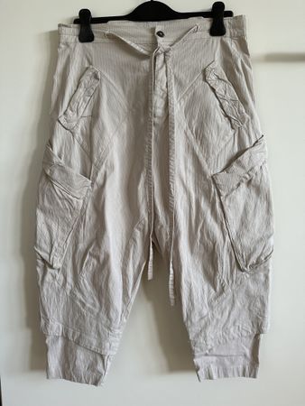Pantacourt sarouel Jayko beige, taille 38, coupe originale !