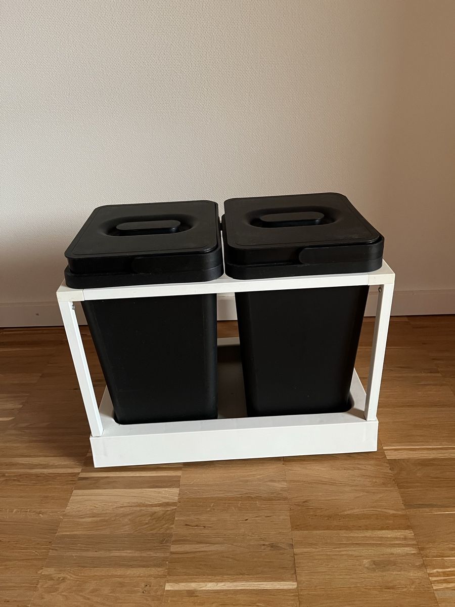 Ikea Cestini per rifiuti: Ikea Mülleimer zum Einbauen auf Schienen – Usato da Zürich venduto da kat_2s7f