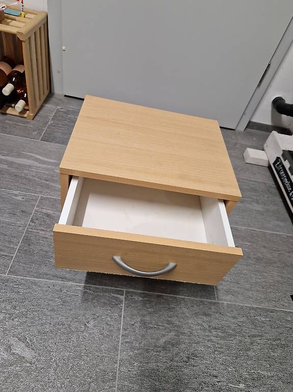 Ikea Comodini: Nachtisch mit Schublade – Usato da Bütschwil venduto da baesi278