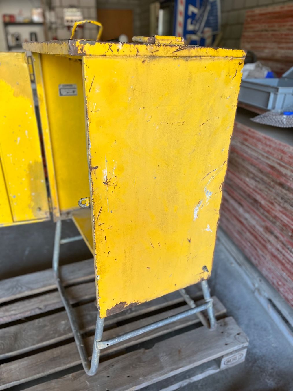 Electrotechnique: Baustromverteiler 60A inkl. 10m Kabel – D'occasion à Herbetswil par Bauwerk_Thal 2