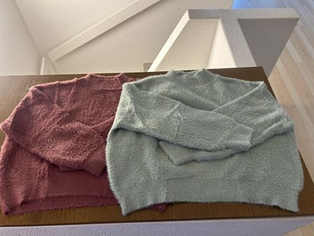 2 kuschelige Pullover 