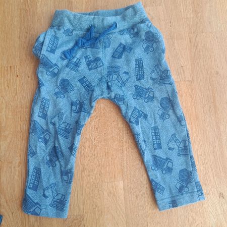 Hose Grösse 68