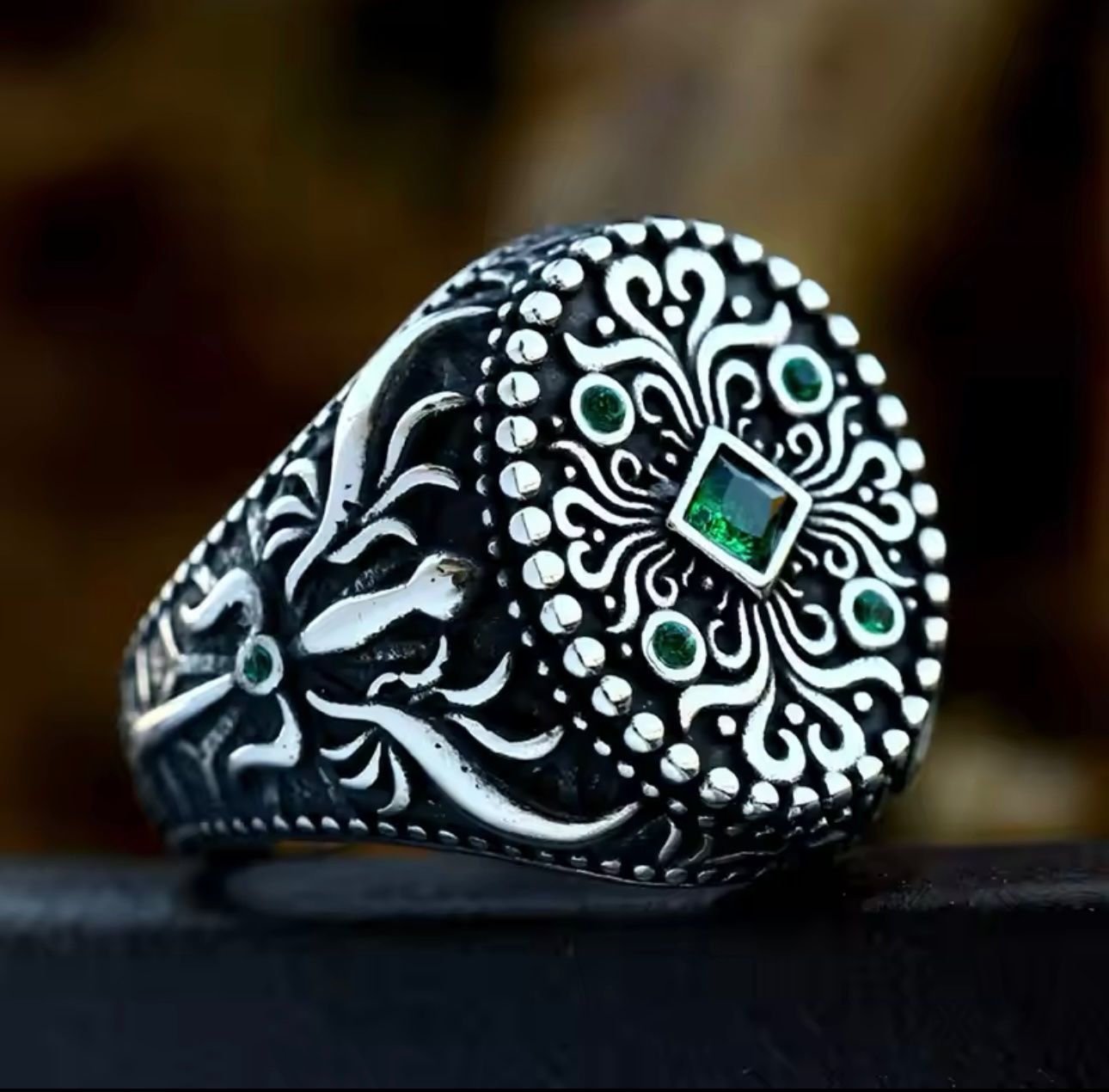 Anelli: Vintage Gothic Silver Ring with Gemstone – Nuovo e nell'imballaggio originale da Aarburg venduto da StavFashion 1