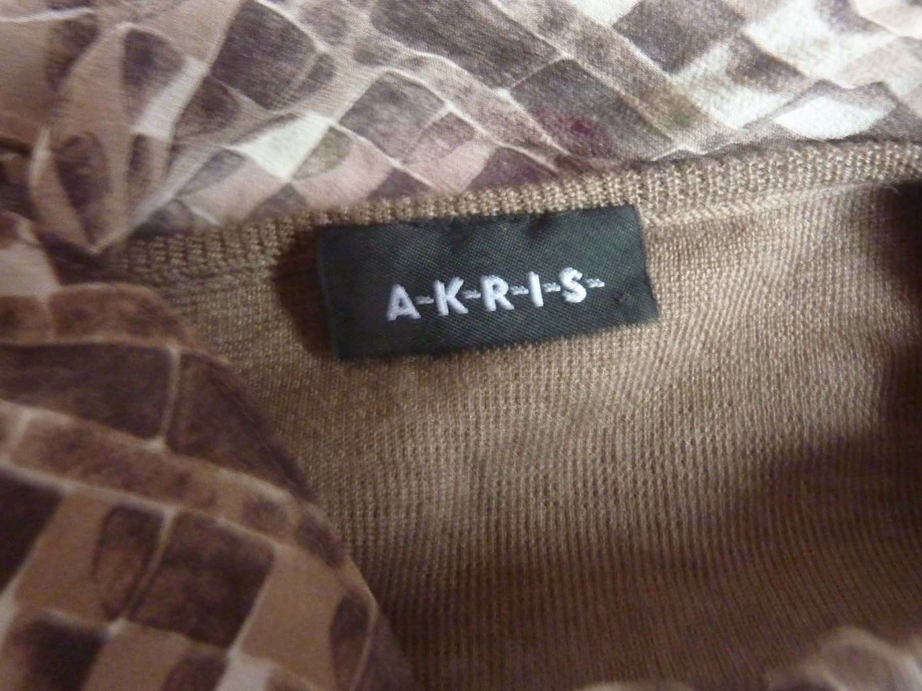 Akris Pullover & Sweatshirts: AKRIS Pullover 34, Kaschmir/Seide – Neu (gemäss Beschreibung) aus Waldstatt von Kananaskis1 6