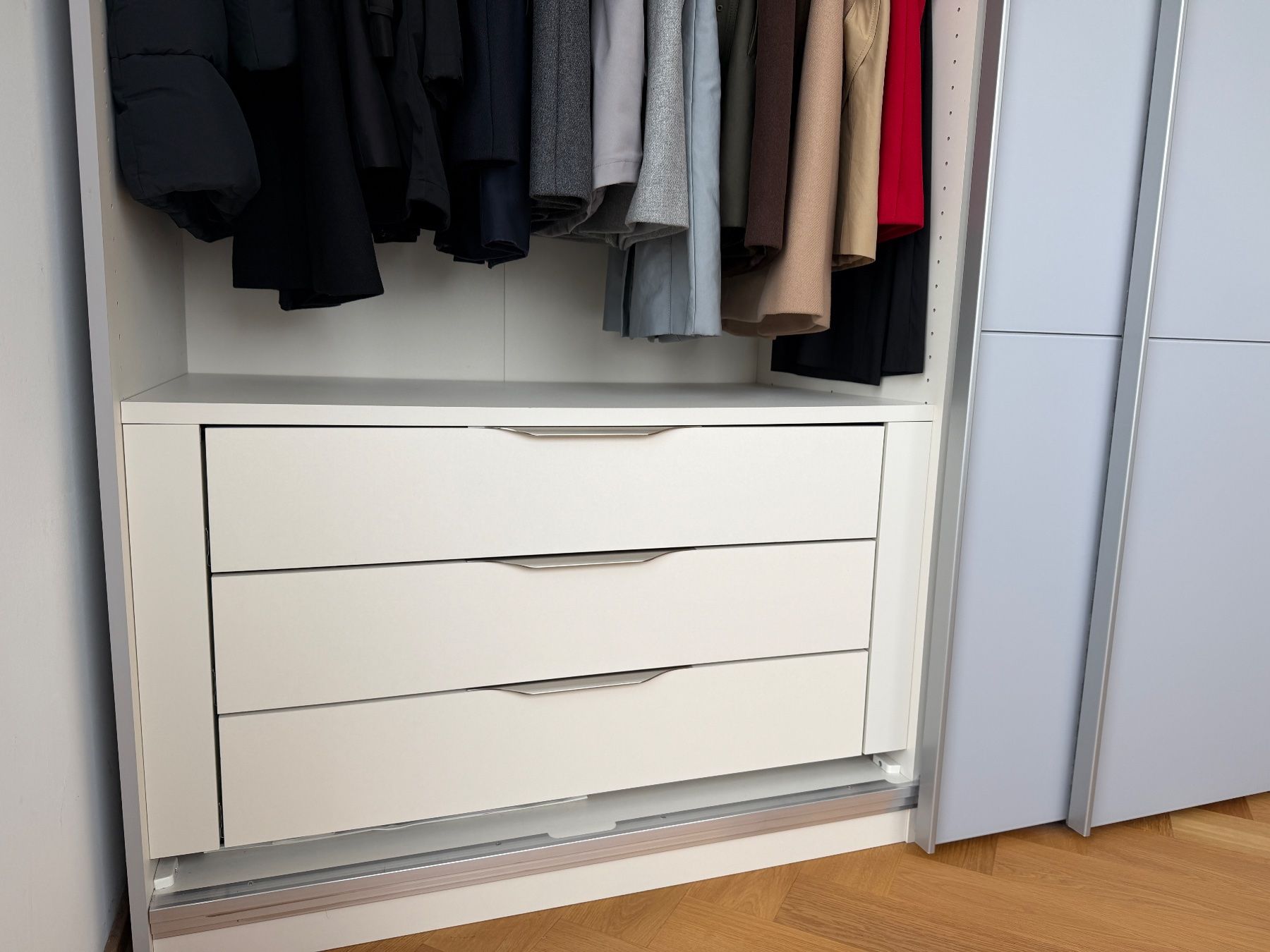 Livique Armadi: Kleiderschrank - Top Zustand! – Usato da Basel venduto da Sonnenblume1379 3