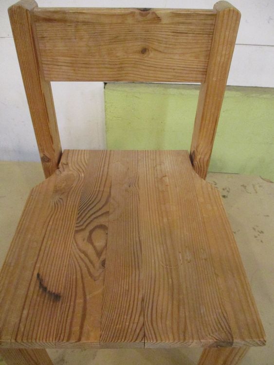 2 Kinderstühle aus masifen Holz mit Rückenlehne Kaufen auf Ricardo