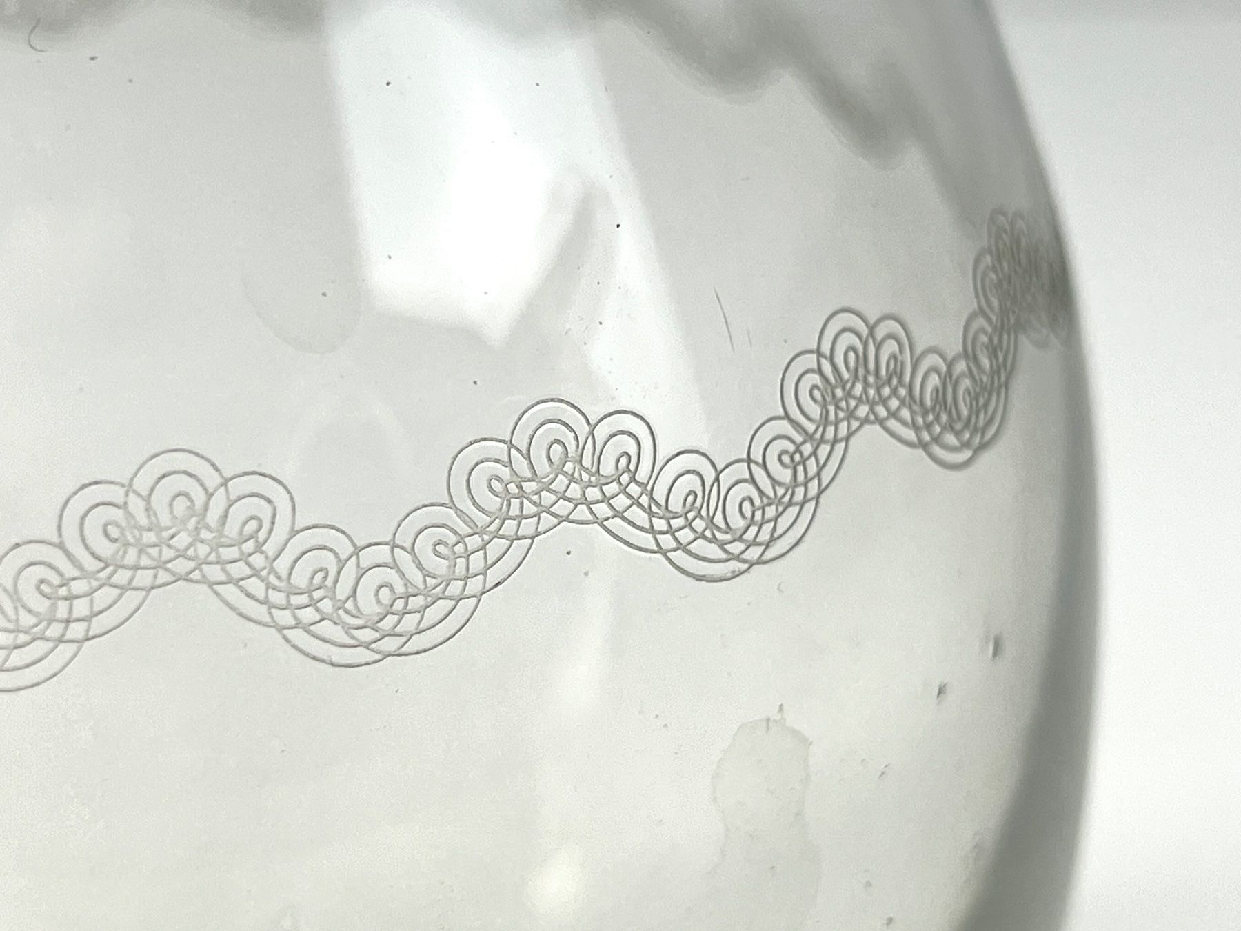 Caraffe: Glas Karaffe mit einem spitzen Stopfen ca 37 cm Höhe – Usato da Zürich venduto da Arche_Brockenhaus 9