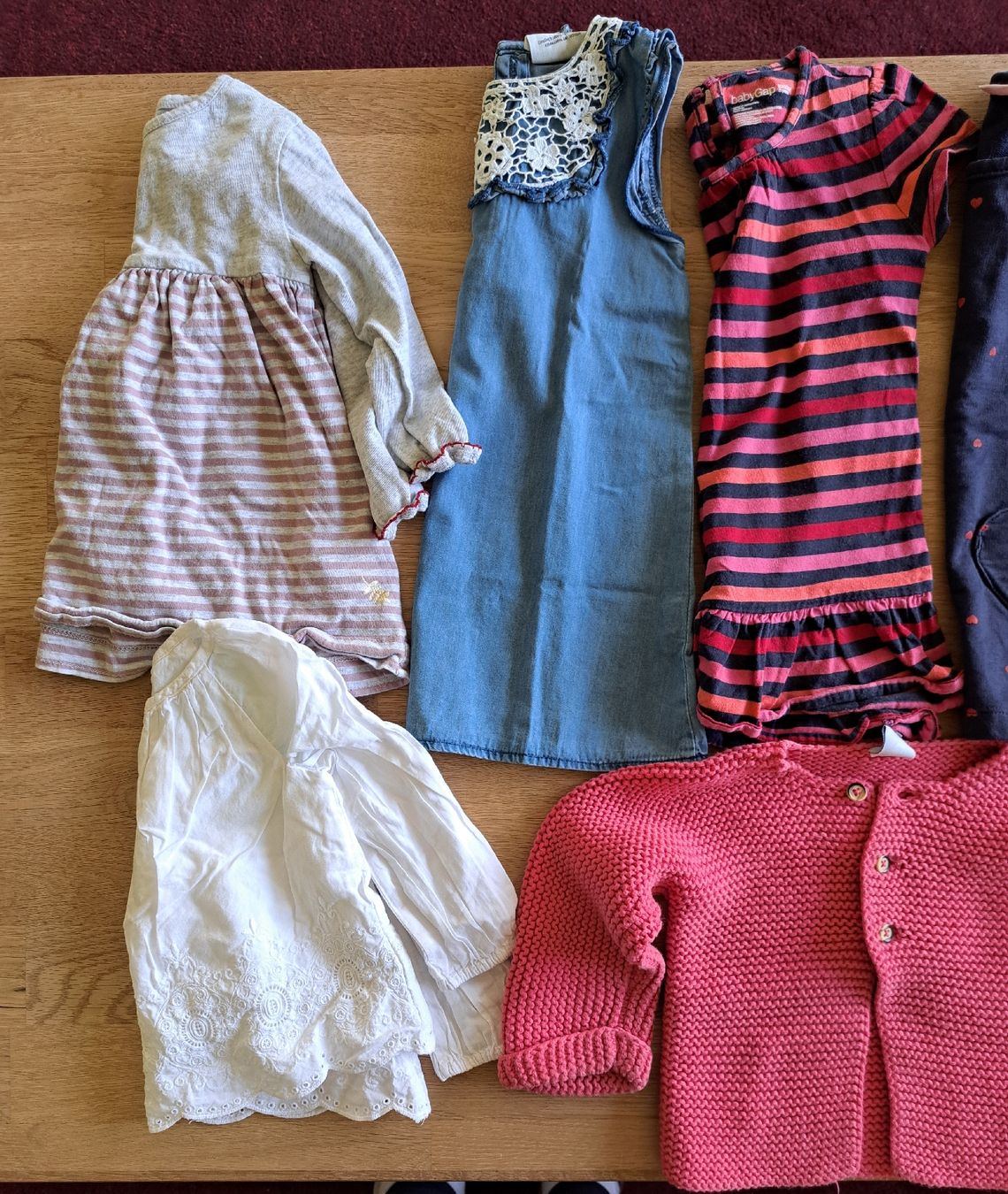 Gap Lotti & Set di vestiti: Mädchen Kleiderpaket, Grösse 80/86 – Usato da Bergdietikon venduto da Staphylococcus 1